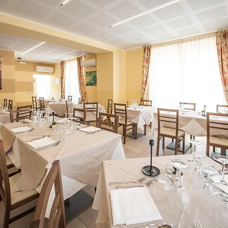 Rosa Hotel 4*